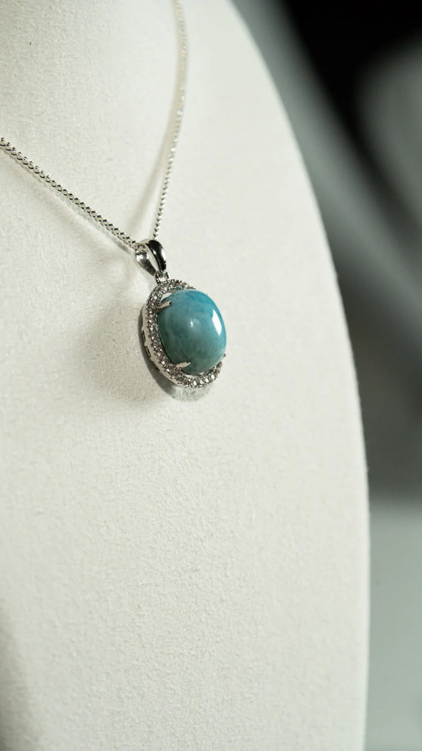Himmelblauer Larimar Kette