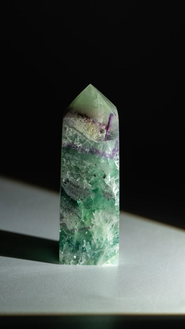 Regenbogenfluorit Turm